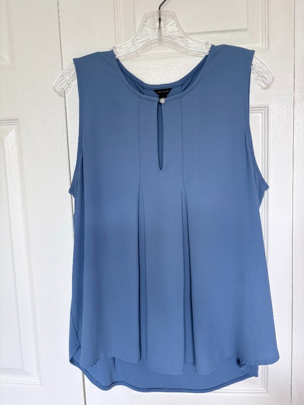 Ann Taylor Blue Keyhole Pleated Sleeveless Shell Tank Top Size M